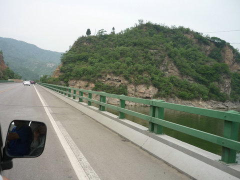 进入山区