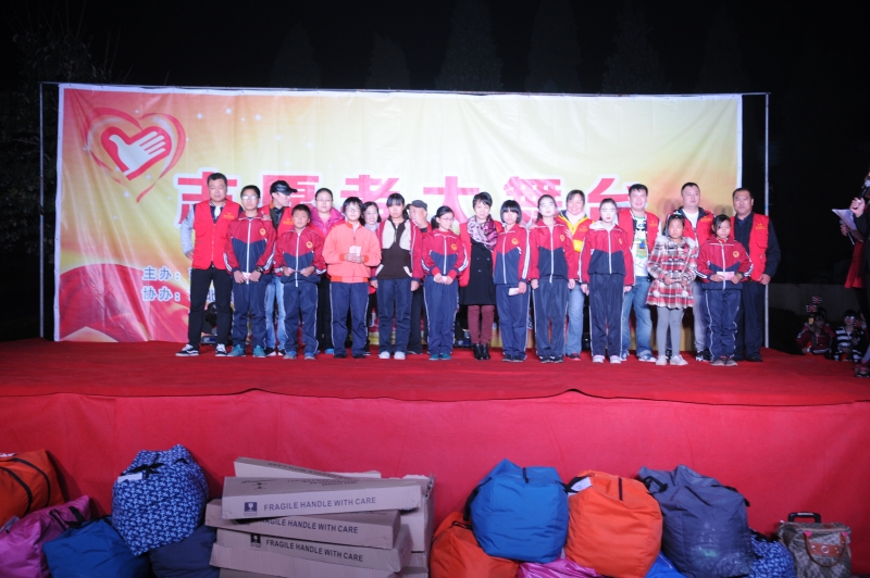 2015年10月23日石家栏中学慰问演出6.JPG