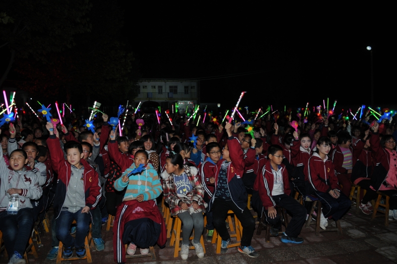 2015年10月23日石家栏中学慰问演出13.JPG