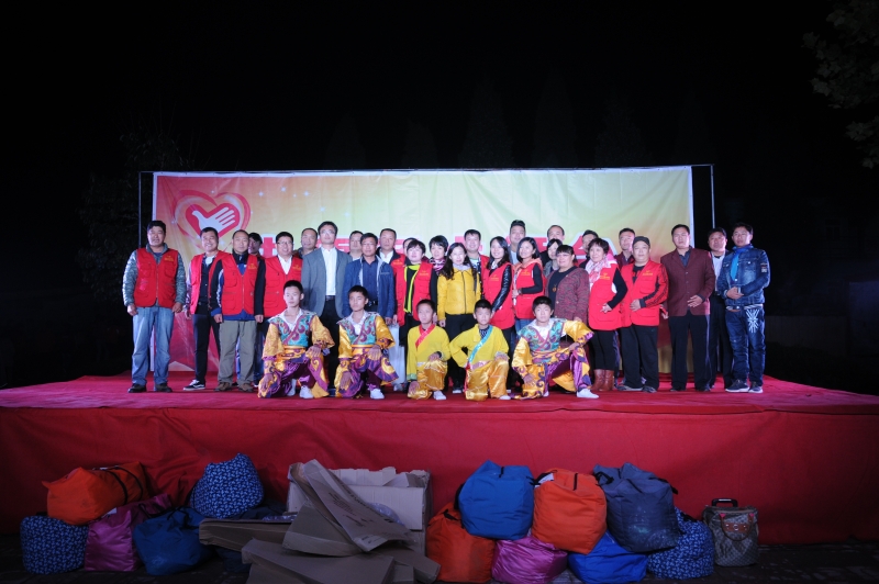 2015年10月23日石家栏中学慰问演出14.JPG