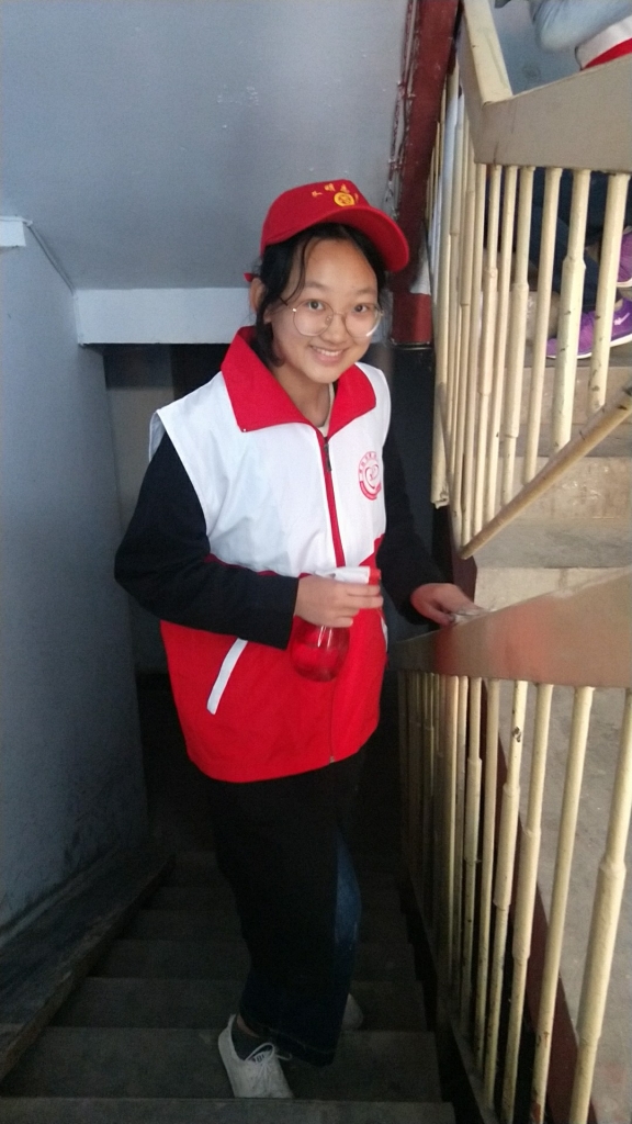 1204042894.jpg