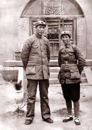 1937年春毛泽东和贺子珍在延安