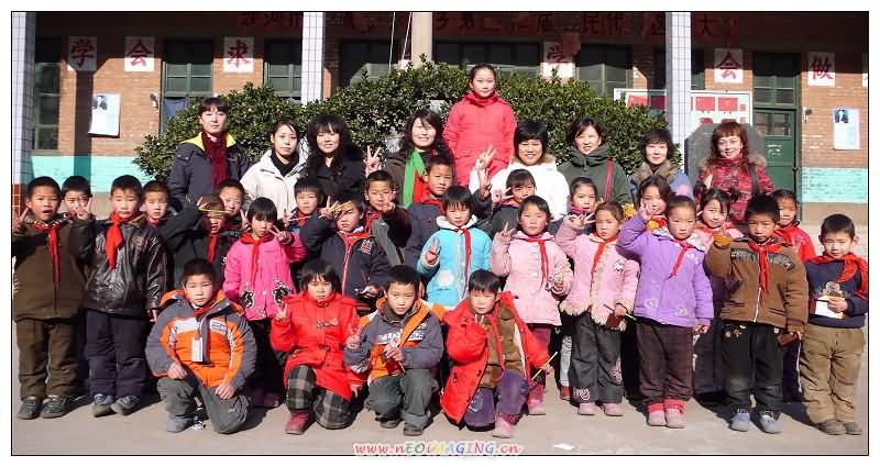 绿水池小学合影