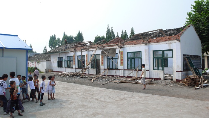 何家小学