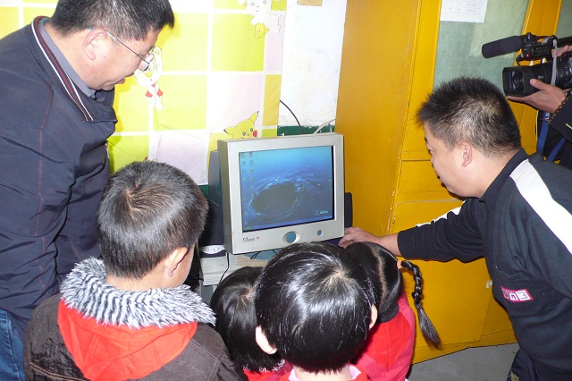 12.教学生操作电脑.jpg