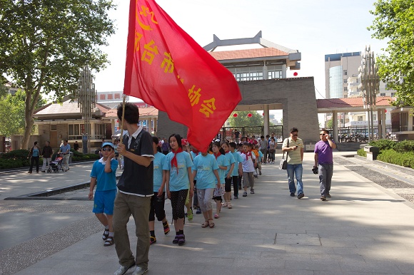 02、游览达活泉公园.jpg